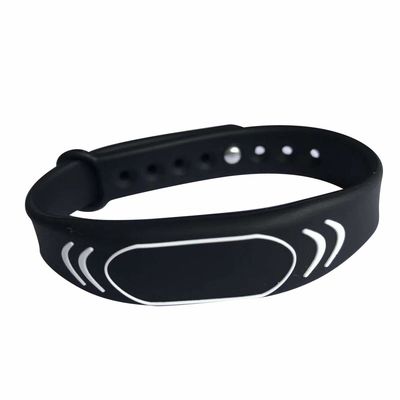 Smart RFID NFC Silicone Wristbands For Festival Events 13.56MHZ Customized