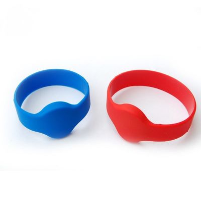 Smart NFC RFID Wristbands Waterproof Silicone RFID Bracelet For Water Parks