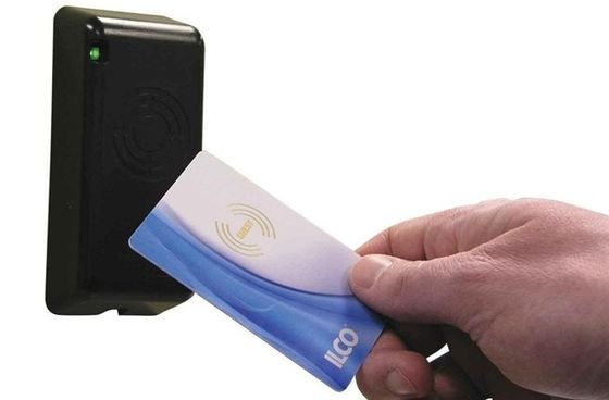 RFID Desfire ® EV1 Smart Card 2K/4K/8K NFC Plastic Loyalty Cards Read And Write